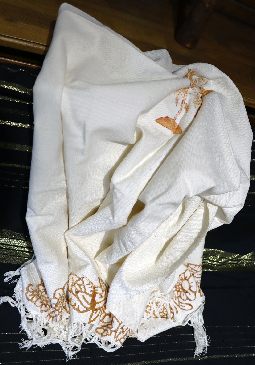 El Dokuması İşlemeli Omuz Atkısı / Çok Amaçlı Örtü 118x80 cm